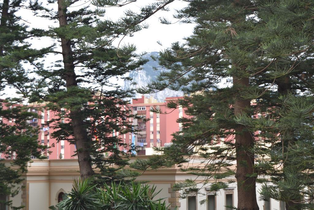 Hotel Miramar La Línea de la Concepción Zewnętrze zdjęcie